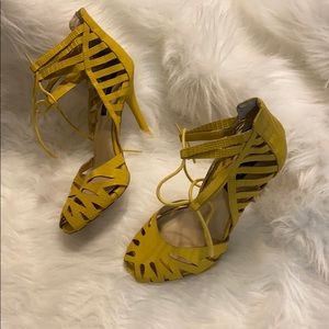 Yellow drawstring heels